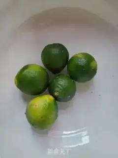 Make Bronze and green lemon honey step 0