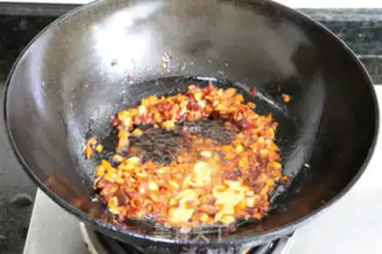 Make Thirteen fragrance lobster step 5