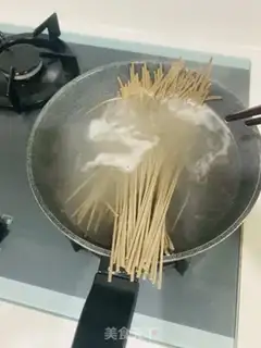 Make Wheat beef noodles step 3