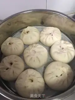 Make Polish beef buns step 9