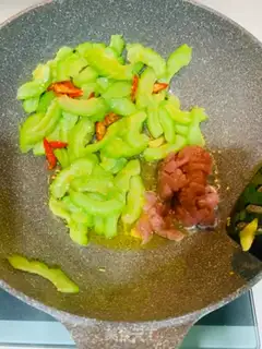 Make Scrawny cucumber soup step 1