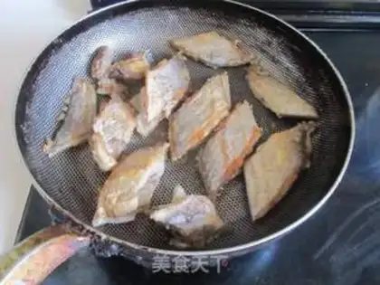 Make The soybeans burn fish step 5