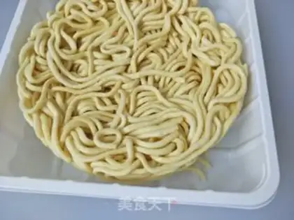 Make Italian bacon noodles step 1