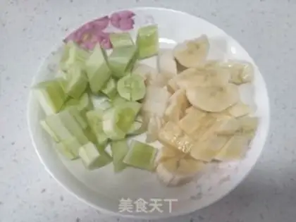Make Banana cucumber juice step 2