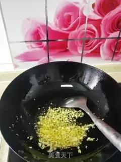 Make Garlic-coloured potatoes step 6