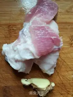 Make Squids dry and steamed pork step 1