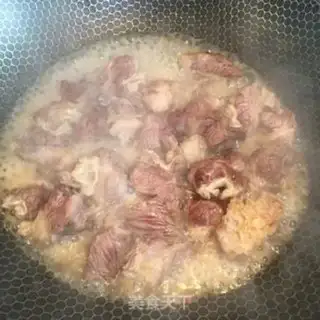 Make Curry potatoes and oxen step 3