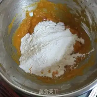 Make Penguin meat bun step 3