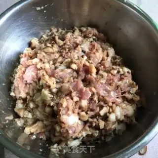 Make Penguin meat bun step 9