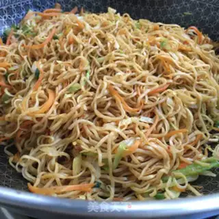 Make Fried omelet for the noodles step 9