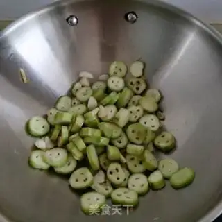 Make Scooter egg oil soup step 3