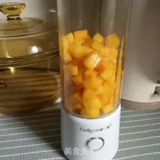 Make Yogurt mango juice step 2