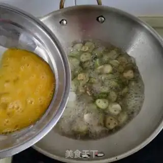 Make Scooter egg oil soup step 5