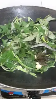 Make Red potato leaves step 4