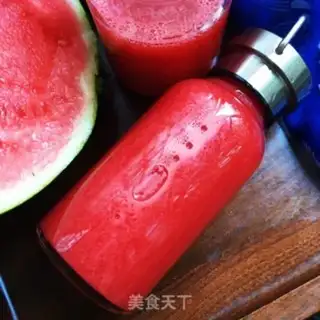 Make Now press watermelon juice step 5