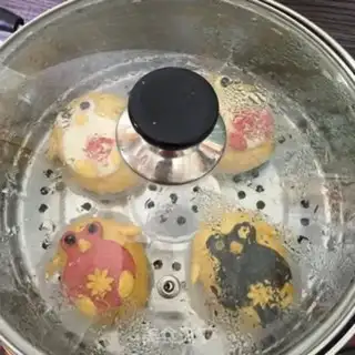 Make Penguin meat bun step 24