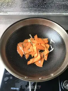 Make Pepper fried eggs step 4