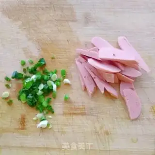 Make A green ham noodles step 0