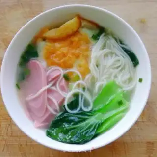 Make A green ham noodles step 5