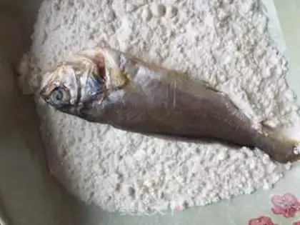 Make Snack, yellow fish step 1