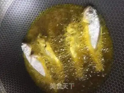 Make Snack, yellow fish step 2
