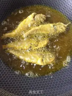 Make Snack, yellow fish step 3