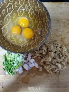 Make radish and fried eggs step 3