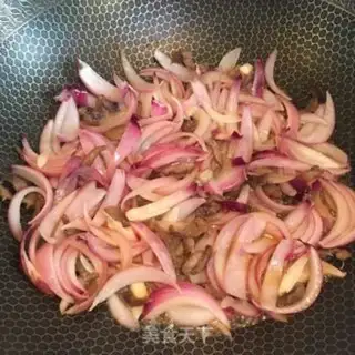 Make Onion fried meat step 2