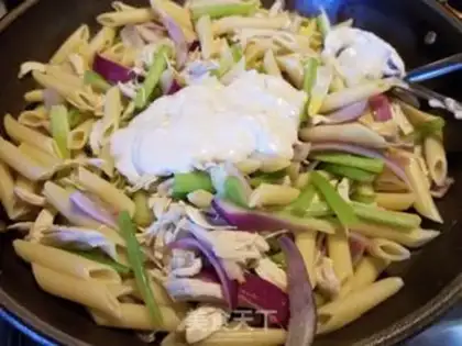 Make Chicken and white pasta step 11