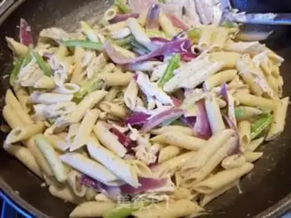 Make Chicken and white pasta step 14