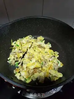 Make radish and fried eggs step 8