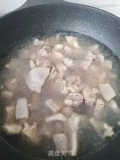Make Tomato potato stew step 1