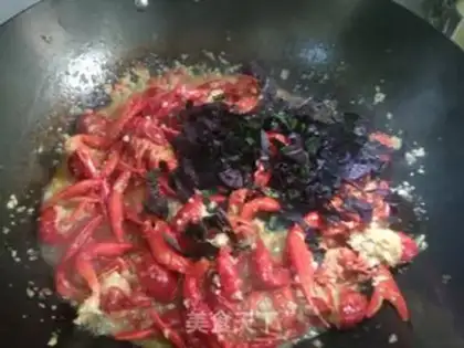 Make Garlic lobster step 13