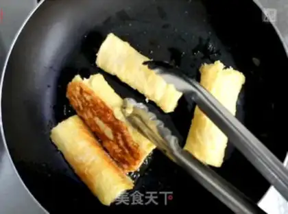 Make Mango toast with mango shakes step 6