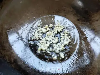 Make Olive egg fried rice step 3