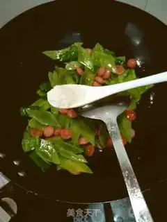 Make A hot dog step 4