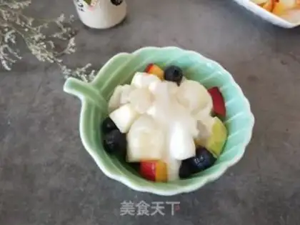 Make Yogurt fruit step 2