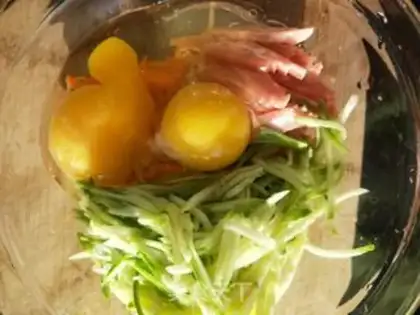Make Spicy carrot eggcake step 2