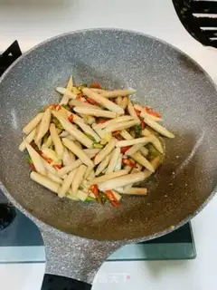 Make Three pepper belts step 4
