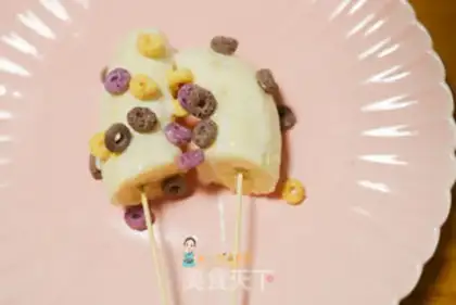Make Banana popsicle step 2