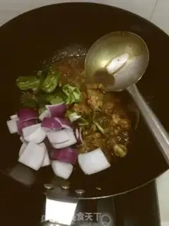 Make Onion fried chicken step 7