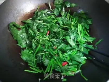 Make Garlic potato leaves step 2