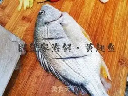 Make Fresh lemon finfish step 1