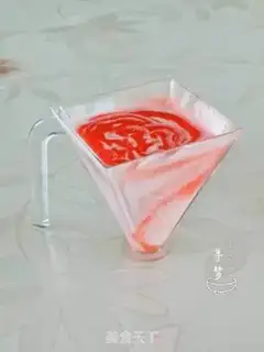 Make Strawberry shakes step 3