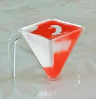 Make Strawberry shakes step 4