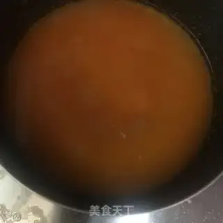 Make Black pepper chicken leg and tomato noodles step 6