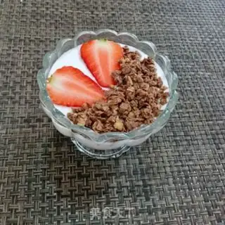 Make Strawberry chocolate sour milk cup step 7