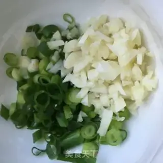 Make Garlic dolls step 2