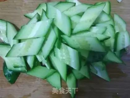 Make The cucumber cobbler step 2