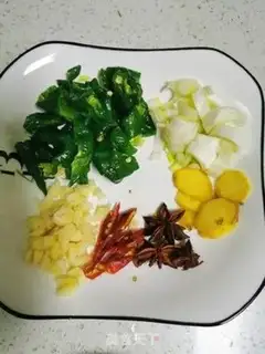 Make Tenzhou chili chicken step 2